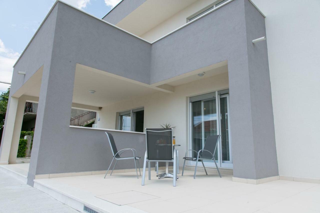 Navi Apartment Kaštela Екстериор снимка
