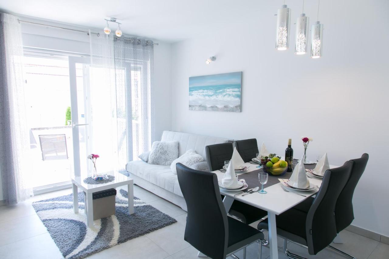 Navi Apartment Kaštela Екстериор снимка